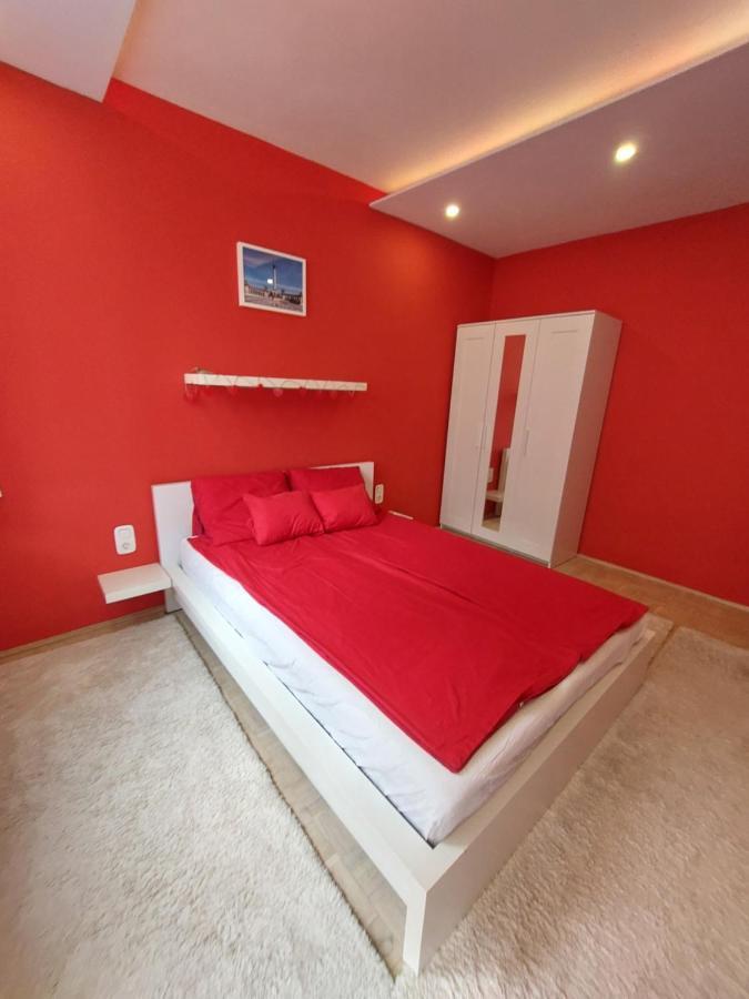 Glowing Home-ponty16 * Boedapest